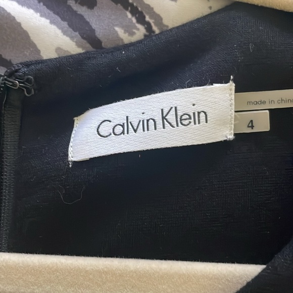 Calvin Klein Zipper Rosette Design Sheath Dress - Size 4 - Picture 5 of 5